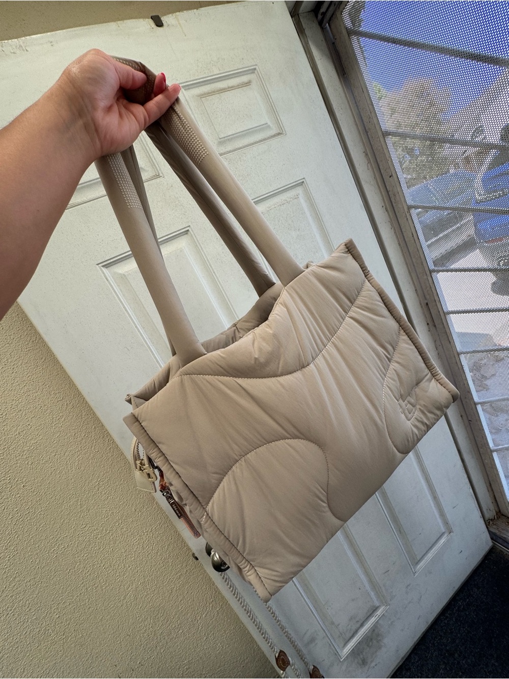 Ty Quilted Tote in Pebble Neutral - Picture 5 of 5